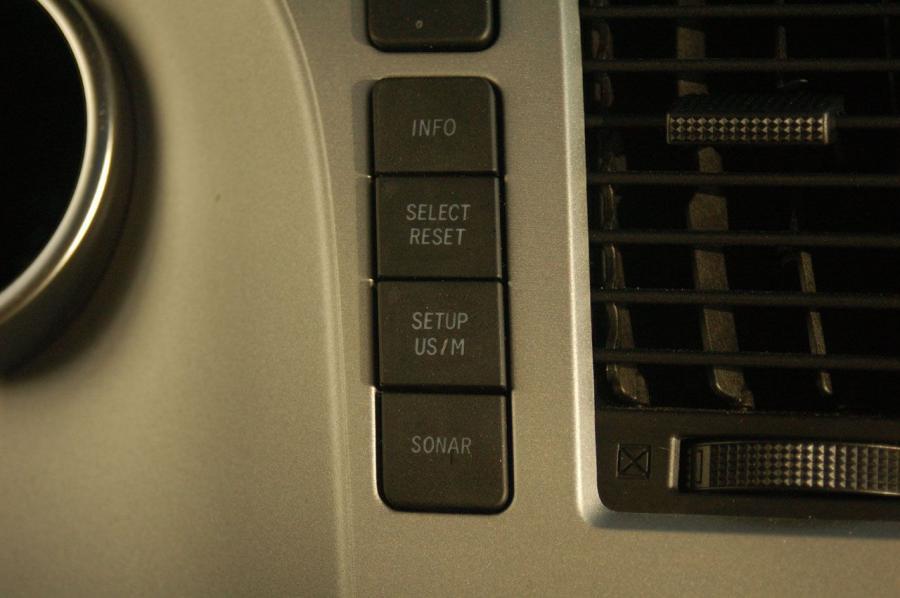  Toyota Sequoia Limited 4x4 2008 года  (фото 31 из 58)